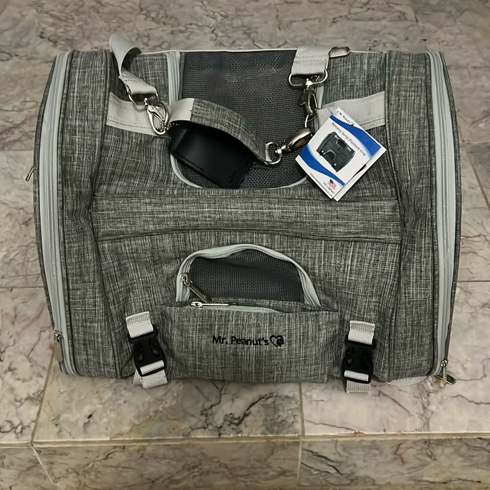 Mr. Peanuts pet carry backpack carrier brand new with tags